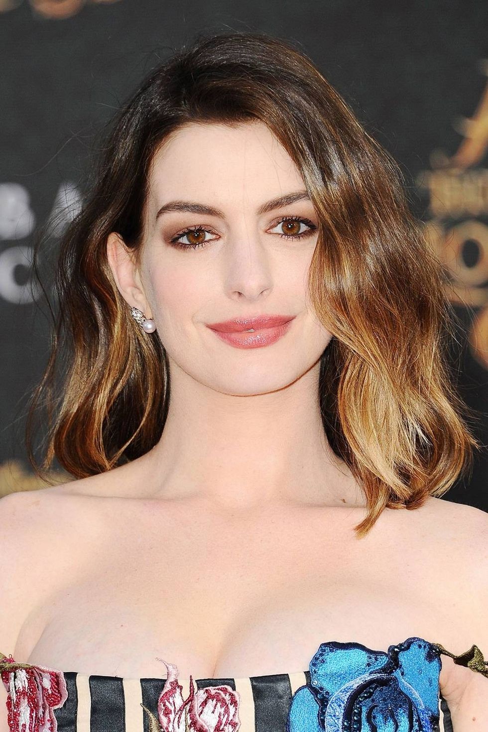 anne hathaway glamour 20may16 rex b