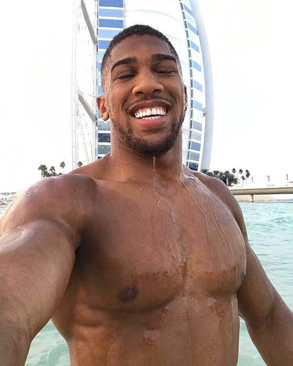 anthony joshua wet body