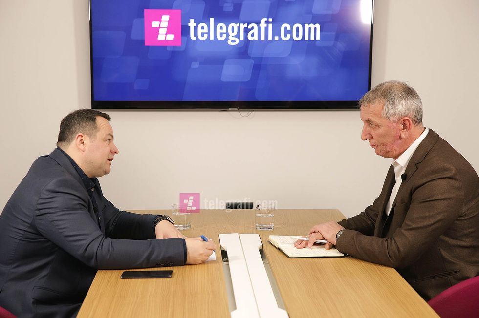 Anton Quni interviste foto Ridvan Slivova 13