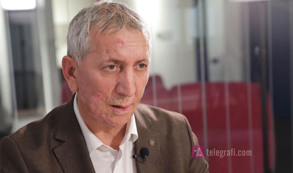 Anton Quni interviste foto Ridvan Slivova 6 e1647440394277