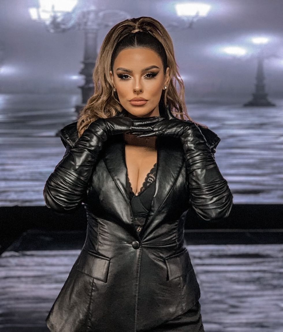 anxhelaperisteriofficial 274105864 104838742135877 6112003525985084255 n