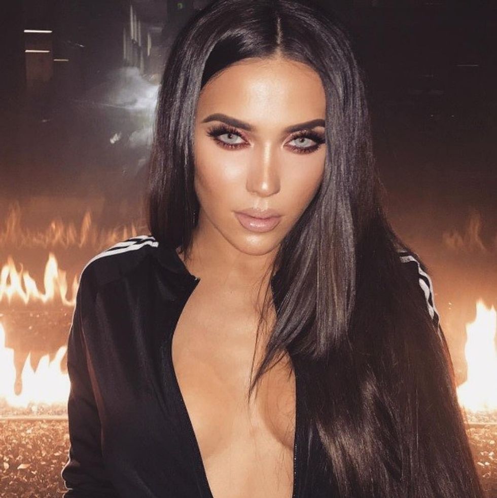 Anxhelina Hadërgjonaj shfaqet provokuese pa sytjena, me rastin e ditëlindjes së saj. Foto nga Instagram.