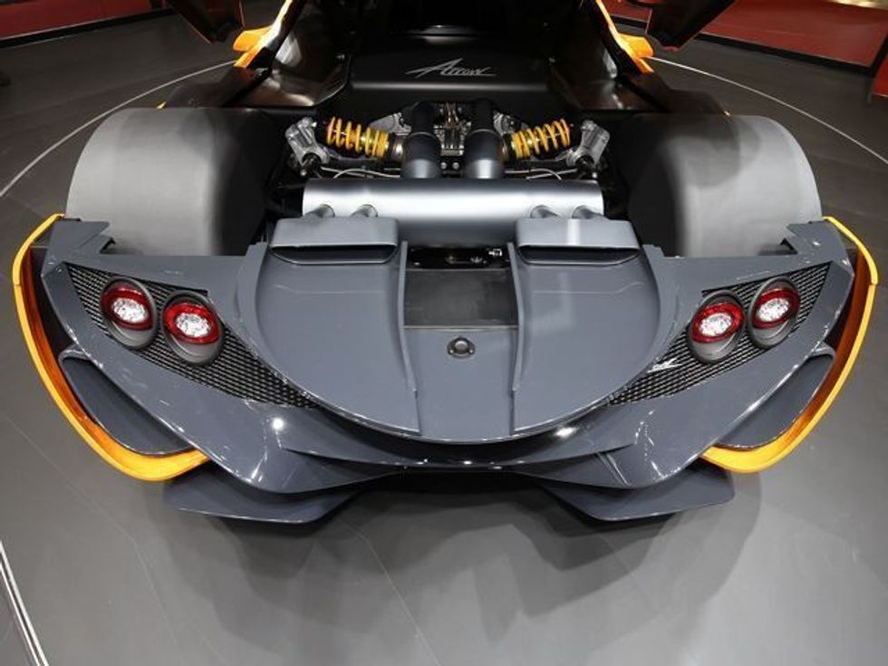 apollo-me-makine-elektrike-qe-do-ti-kete-njemije-kuajfuqi-foto-5