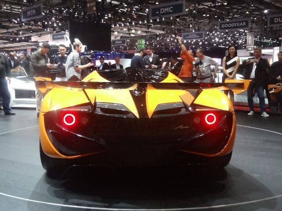 apollo-me-makine-elektrike-qe-do-ti-kete-njemije-kuajfuqi-foto-6