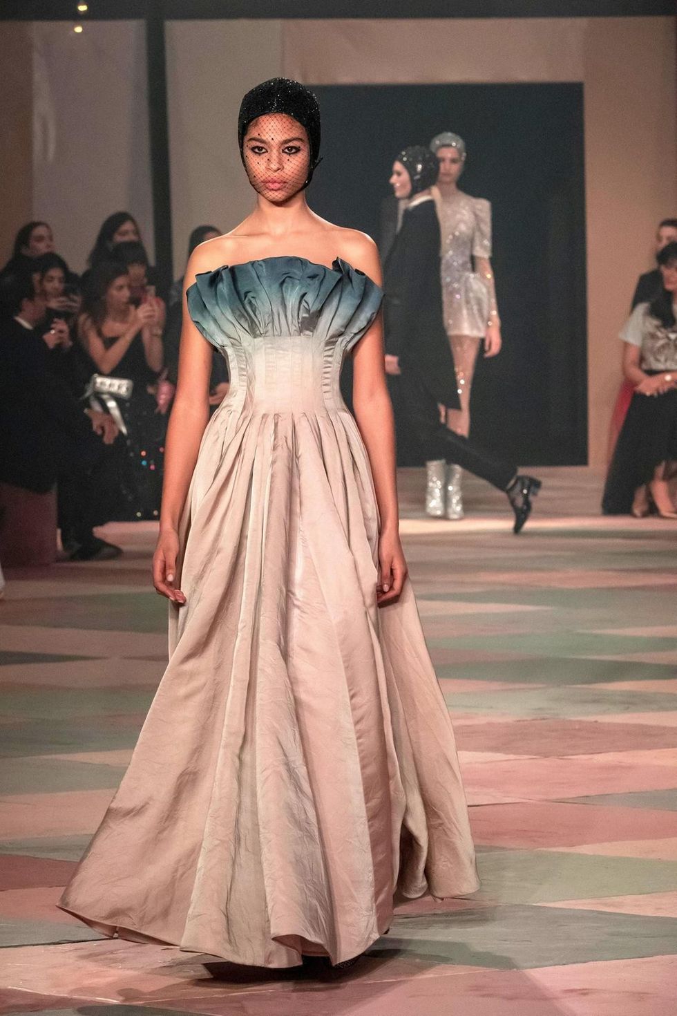 AR 1803 Dior Catwalk 08