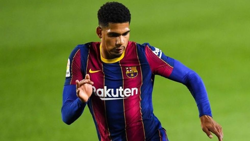 araujo clausula barca 4