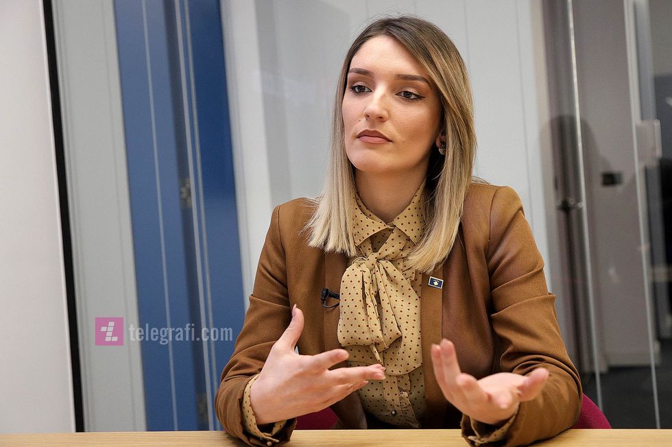 Ardita Rrahmani interviste foto Ridvan Slivova 06