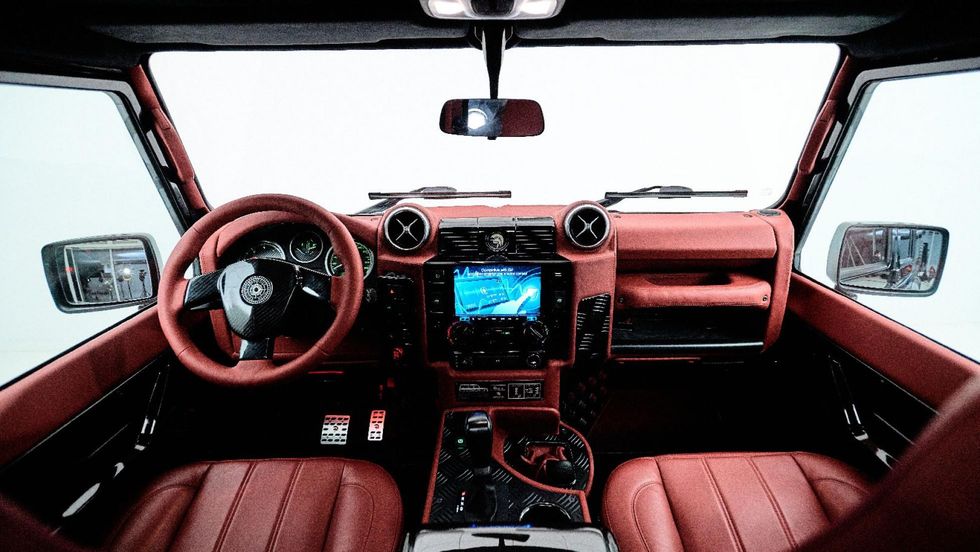 ares defender spec 1.2 interior 4