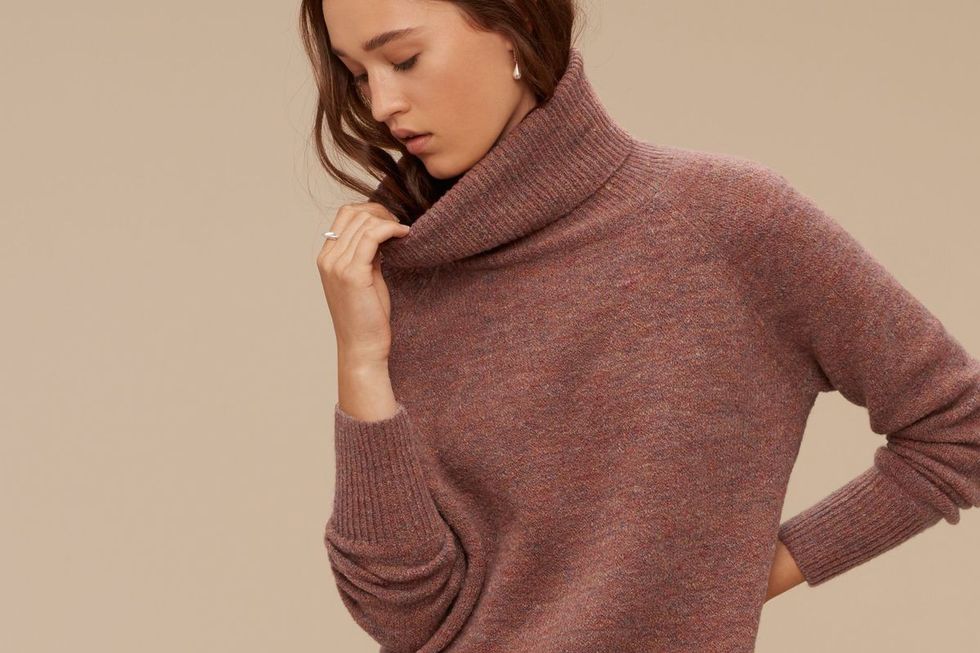 aritzia turtleneck.0