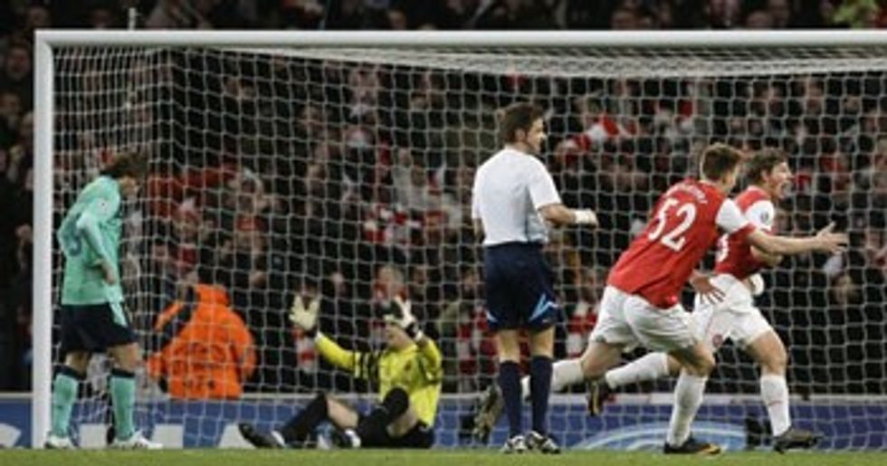 arsenali duke festuar350