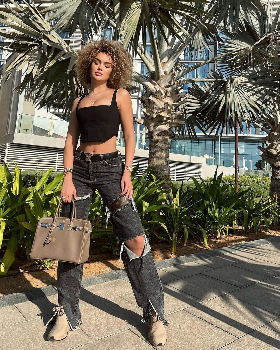 artaelezaj 269605480 297007165699045 1383928473990056463 n