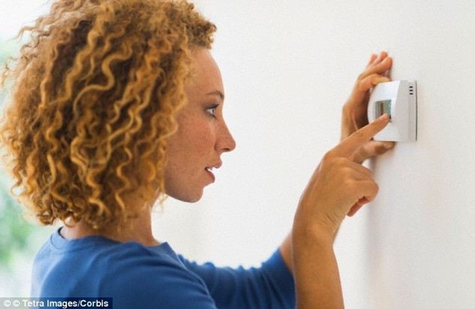 article 0 195E50D000000578 994