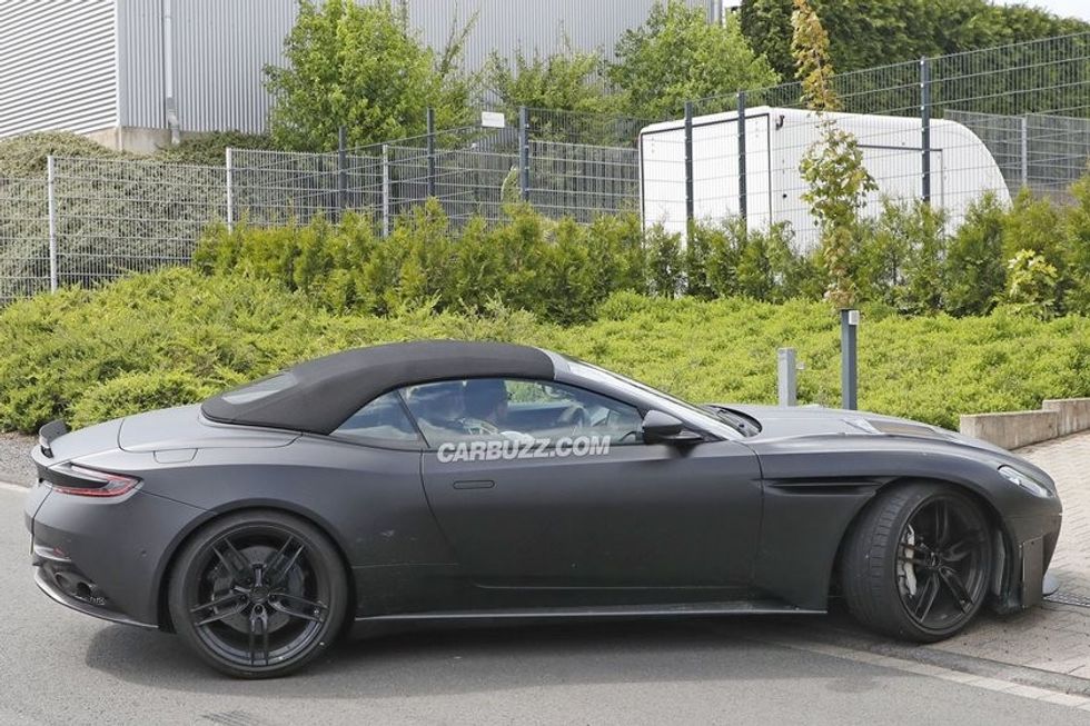 Aston foto 6 1