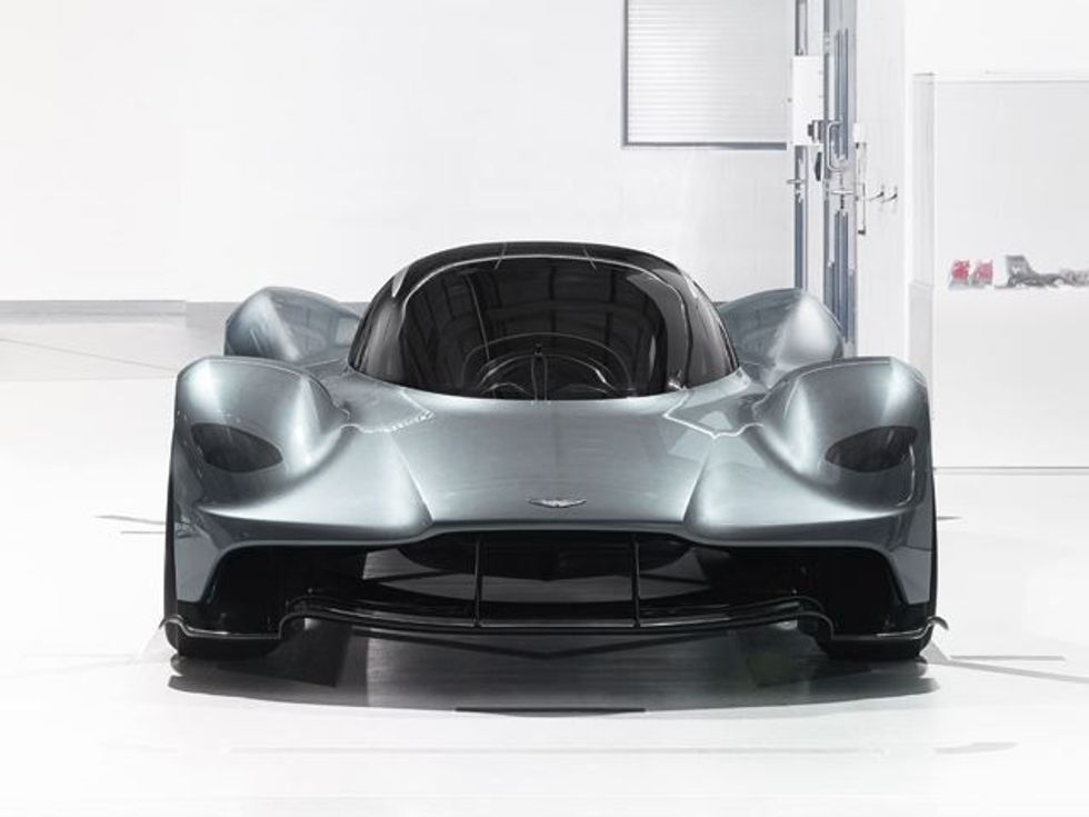 aston-martin-i-ri-do-te-arrije-shpejtesine-nga-zero-deri-ne-321-kmh-per-dhjete-sekonda-foto-5