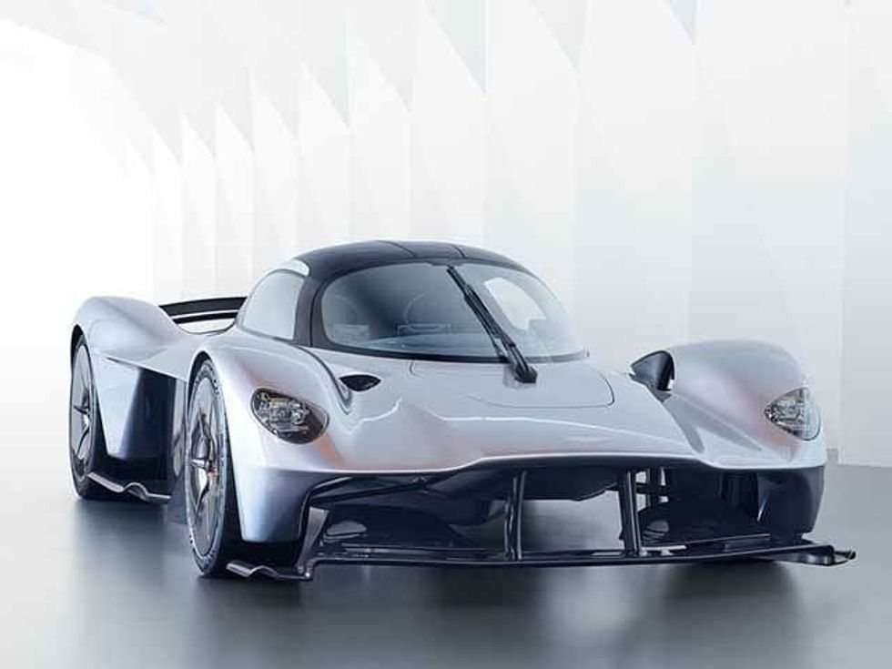 Aston Martin Valkyrie i dy milionë eurove nuk e ka nje element qe e kane edhe veturat me te lira foto 2