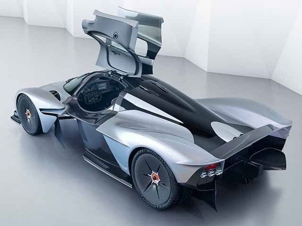 Aston Martin Valkyrie i dy milionë eurove nuk e ka nje element qe e kane edhe veturat me te lira foto 3