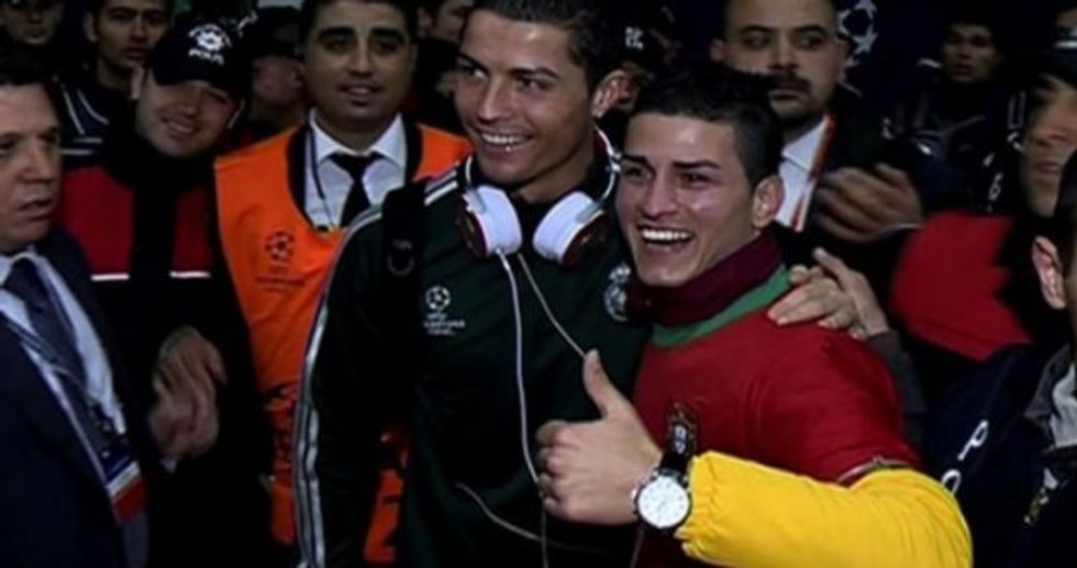 Atë e njohin të gjithë falë kësaj ngjashmërie.