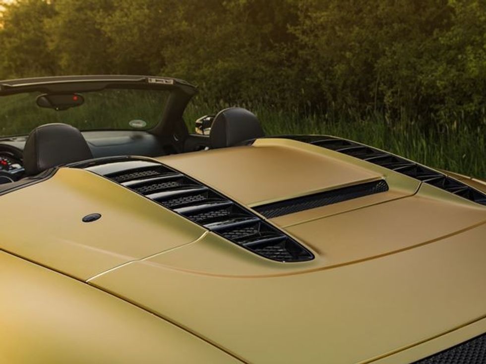 Audi R8 me pamje të ndryshuar dhe fuqi të shtuara foto 10