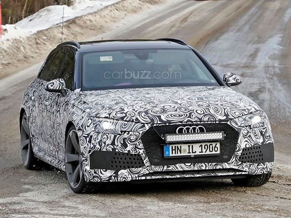 Audi RS4 Avant që ka motorin nga Porsche fotografohet gjate procesit te testimit foto 3