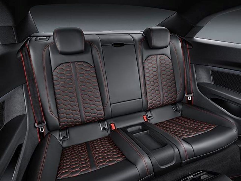 Audi sjellë kupenë me 450 kuajfuqi rivalin e BMW 4M foto 7