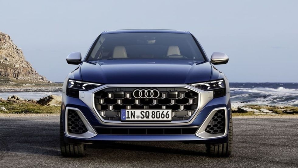 Audi SQ8 SUV 2 puyrva
