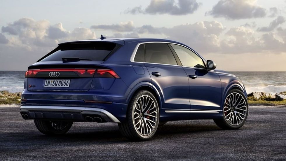 Audi SQ8 SUV 3 swyaid