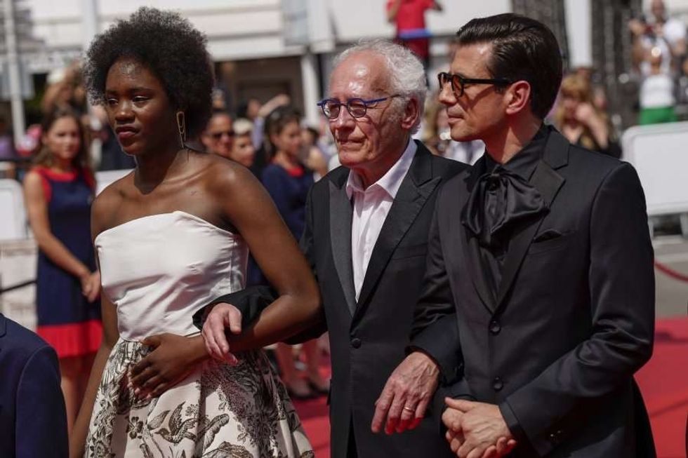 auto AP221444988118631653405287