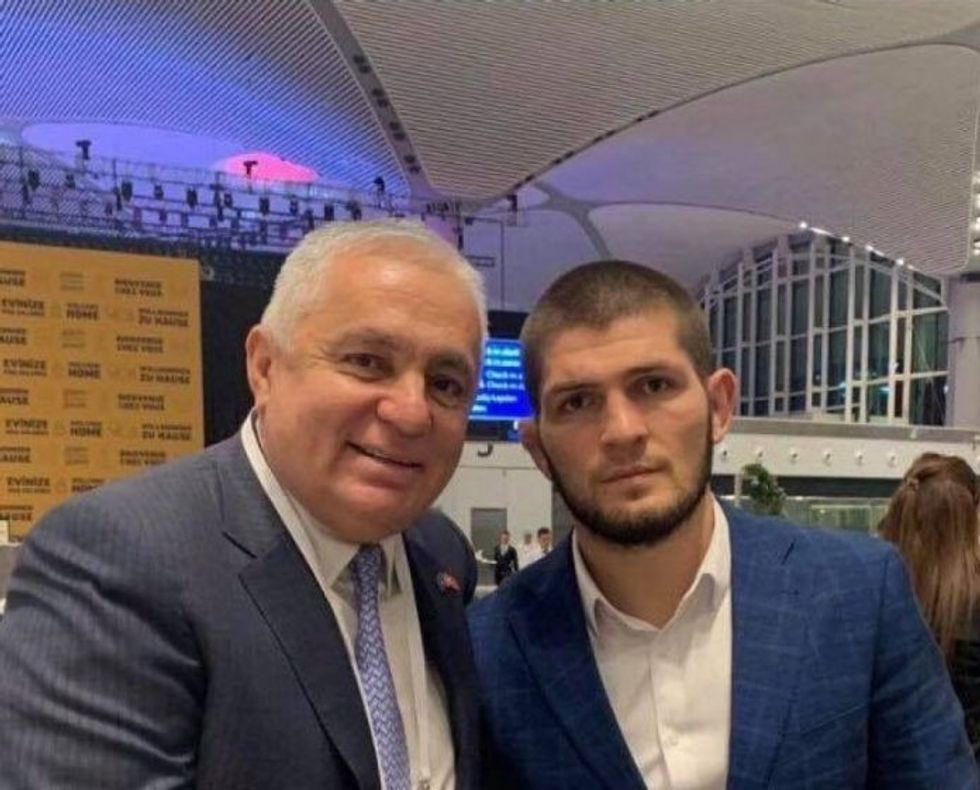 auto Khabib1540831382