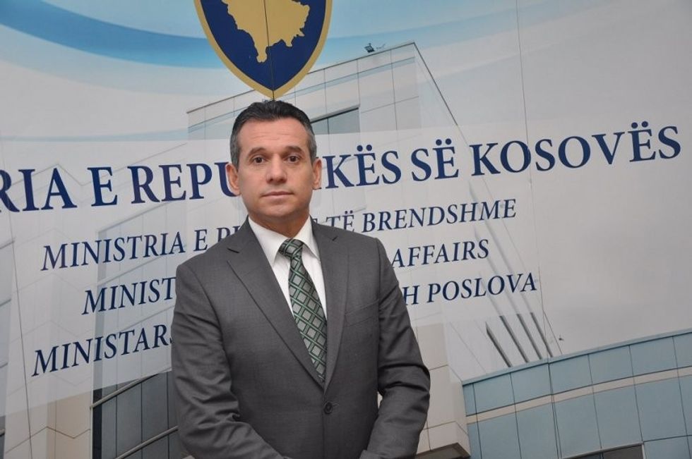 auto Nehat Mustafa 1462887942