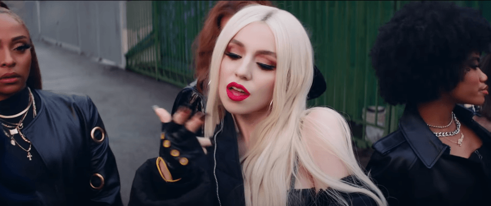 ava max