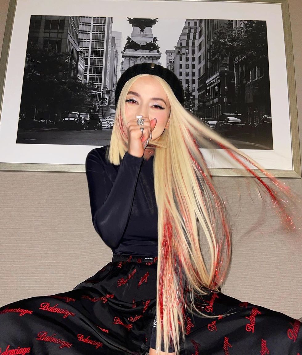 avamax 271549388 457831142480505 6702890213426438460 n