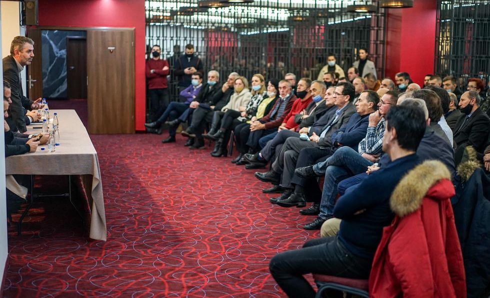 AVdullah Hoti Masa anti COVID