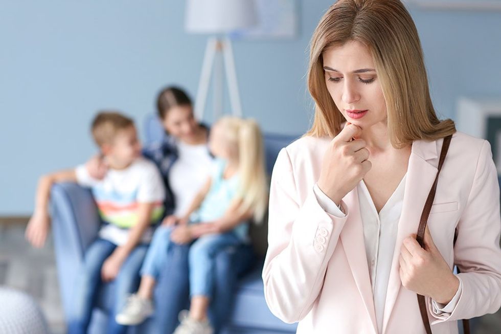 b1547645946babysitter