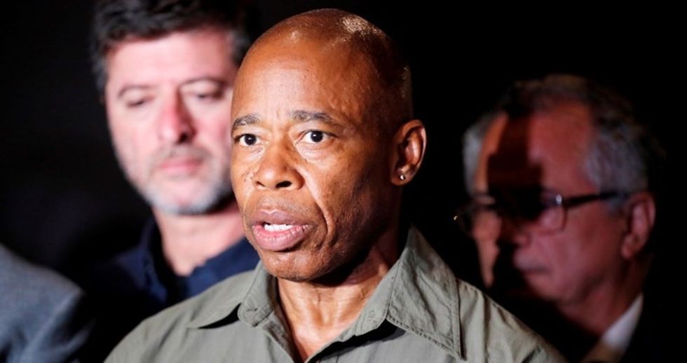 b5d1b688 e180 454c 94e9 be6fb7f4ee2e