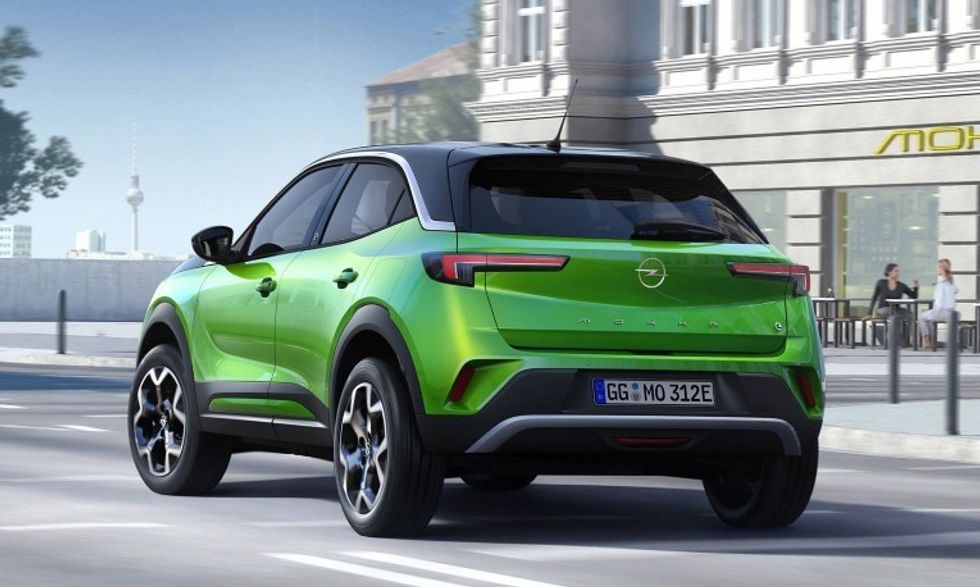 b700612e e24b 4e98 8ed0 1cf06c799af8