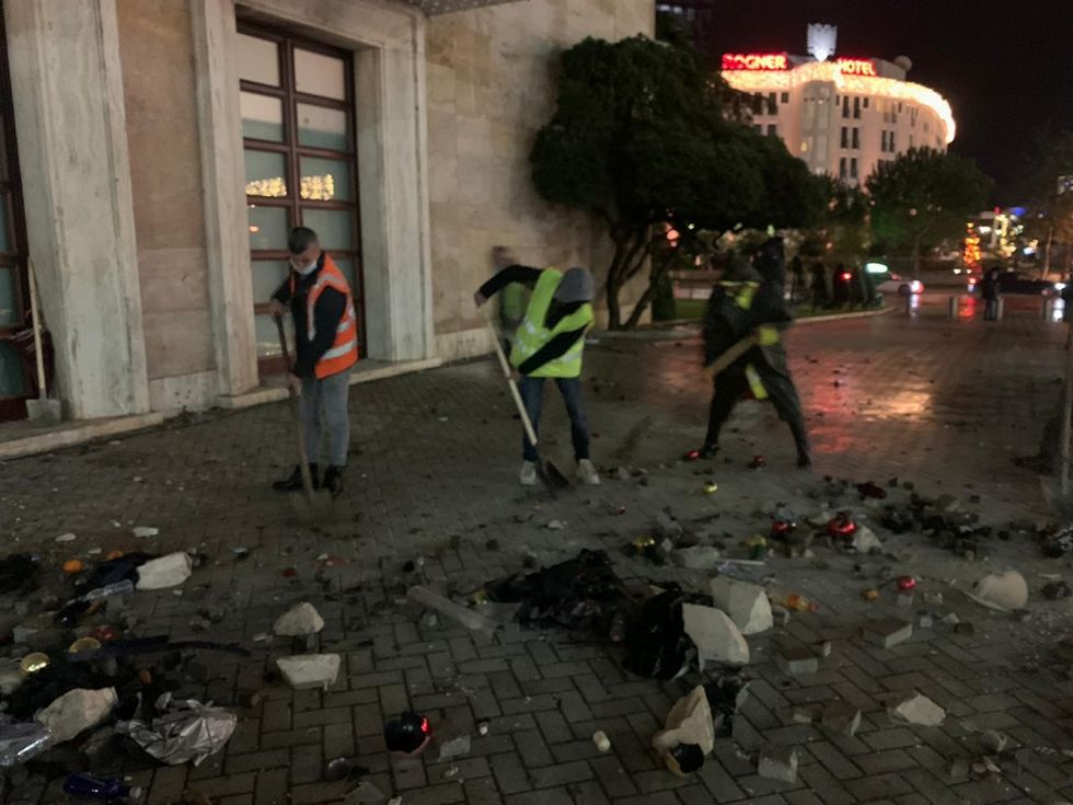 b8b6b966 abd2 4ba5 a577 f8205a82006d