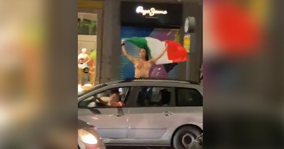 b8ec6b2e 4064 4869 9448 77549de90ac1