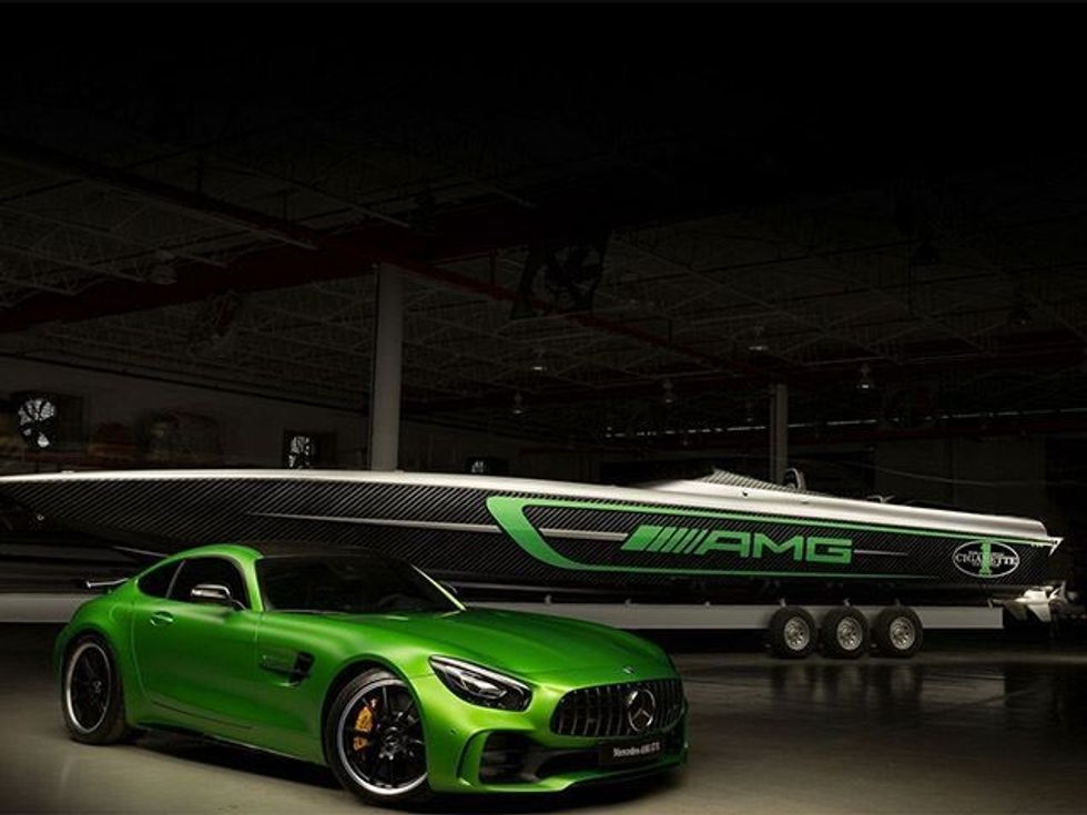 Barkë luksoze me 3100 kuajfuqi e inspiruar nga Mercedes AMG GT R foto 2