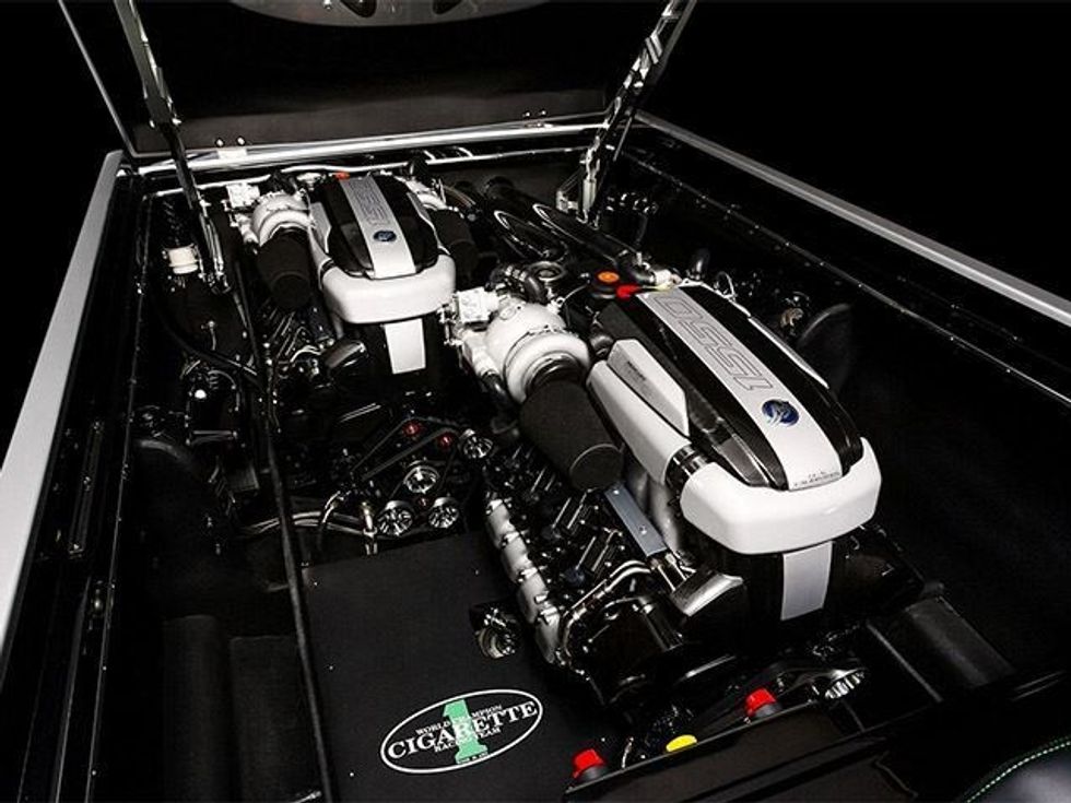 Barkë luksoze me 3100 kuajfuqi e inspiruar nga Mercedes AMG GT R foto 6