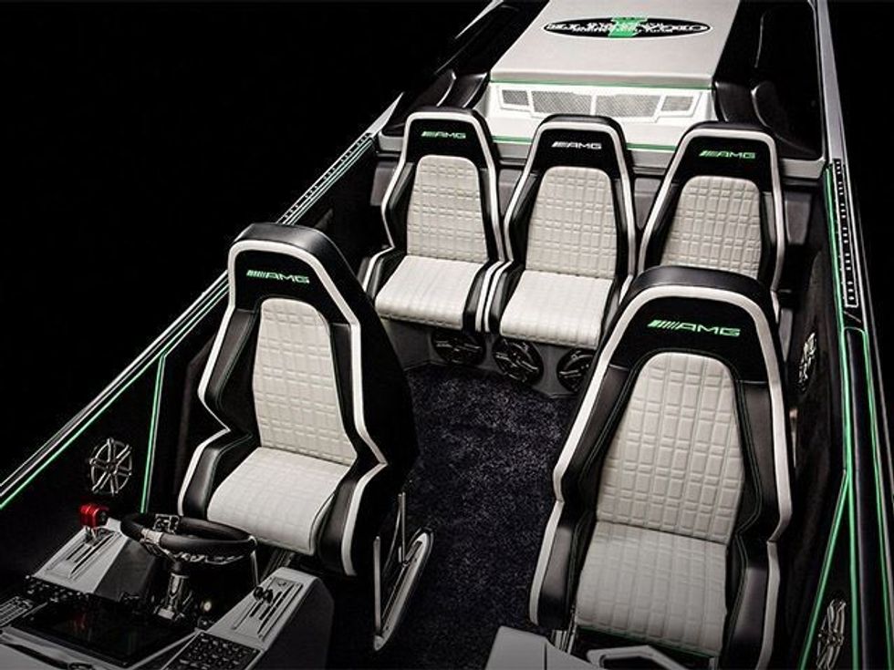 Barkë luksoze me 3100 kuajfuqi e inspiruar nga Mercedes AMG GT R foto 7