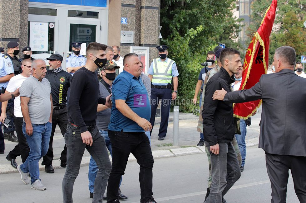 bastsje dhe arrestimie ne seline e OVL se dhe UCK se nga Policia e EULEX it Nasim Haradinaj foto Ridvan Slivova 71