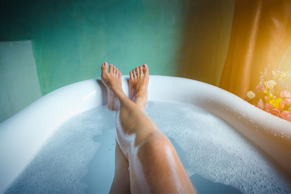 bath.tub .woman .legs .feet