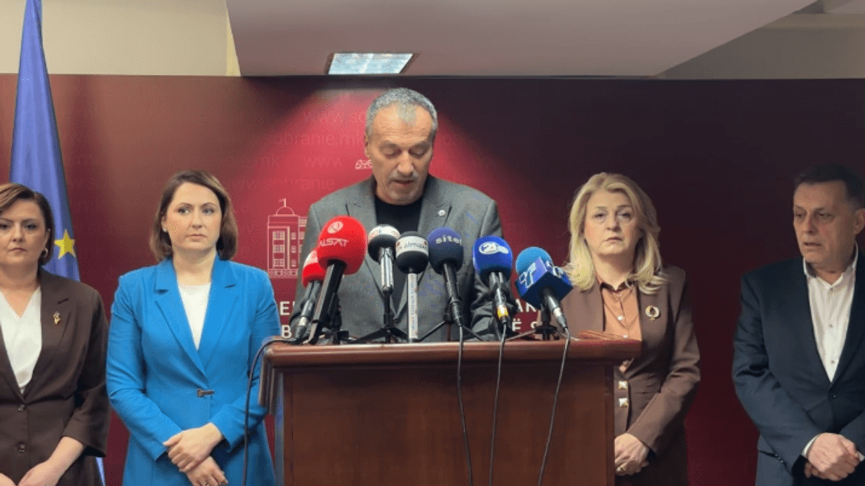 Bexheti: BDI ka filluar procedurë për mbledhjen e nënshkrimeve për fillimin e ndryshimeve kushtetuese Bexheti: BDI ka filluar procedurë për mbledhjen e nënshkrimeve për fillimin e ndryshimeve kushtetuese