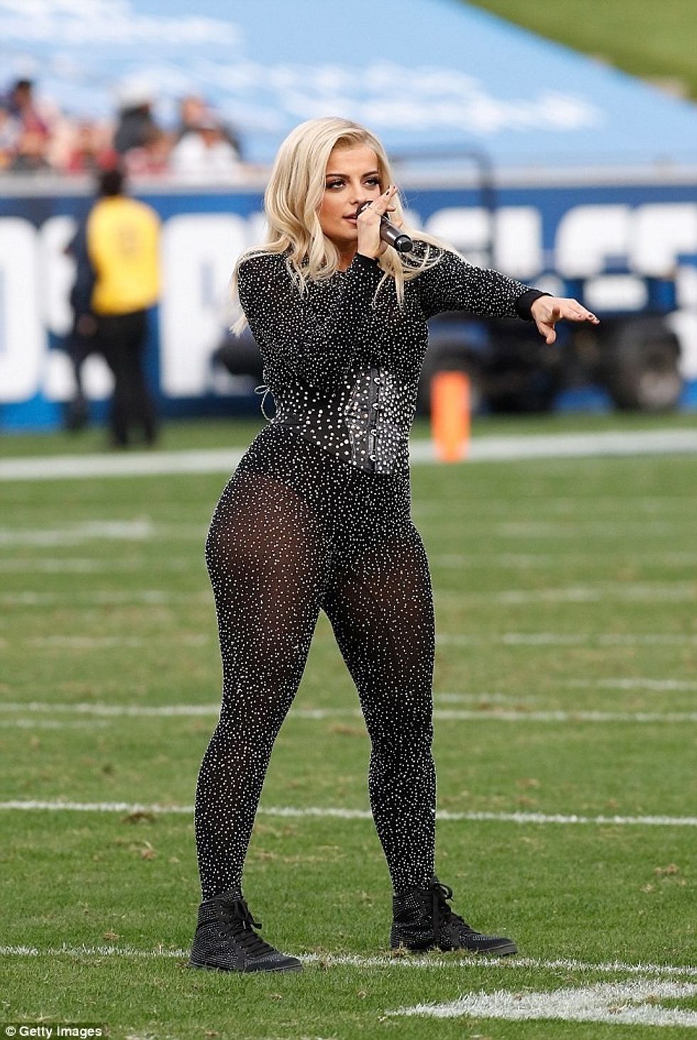 bebe 1 1