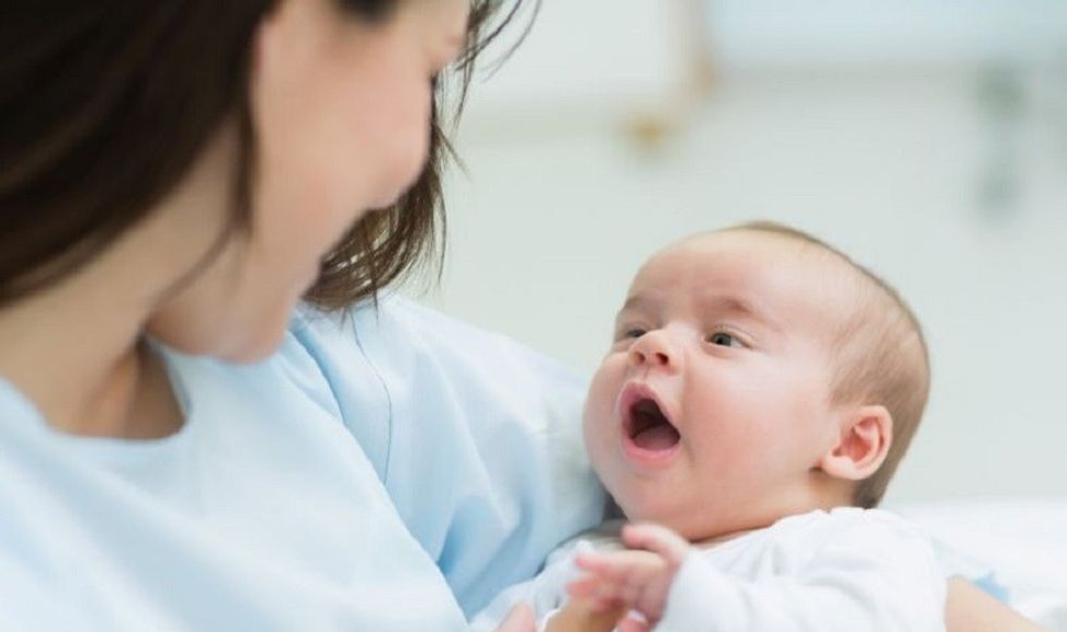 bebe com tres meses e meio