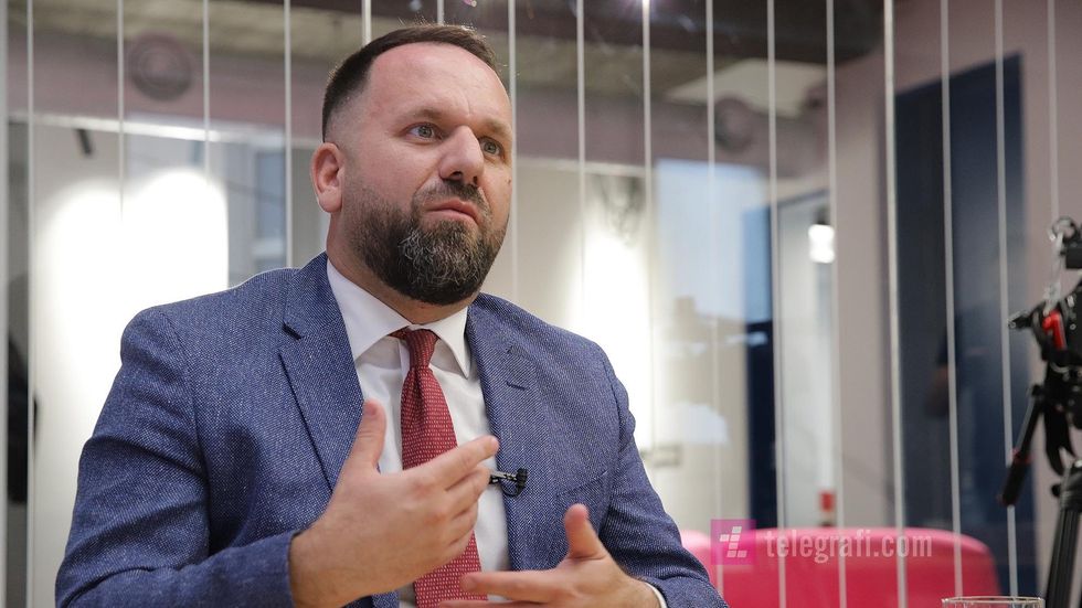 Berat Rukiqi Intervista foto Ridvan Slivova 2 e1630503132502