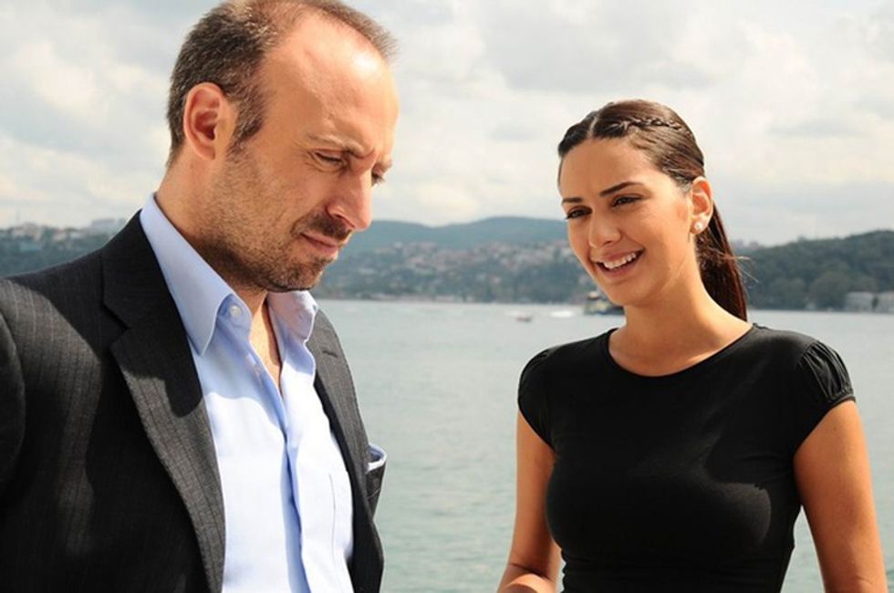 Berguzar Korel dhe Halit Ergenc