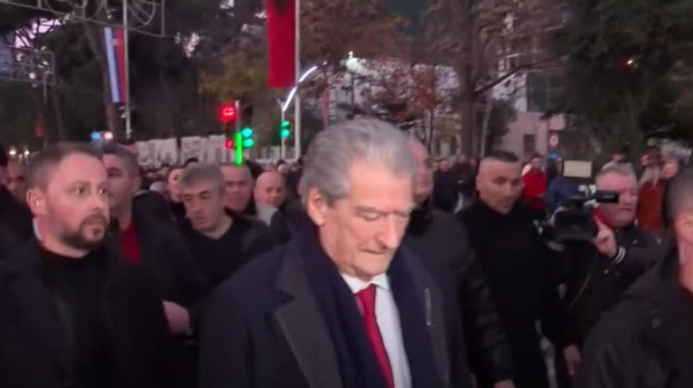 Berisha proteste 1 1