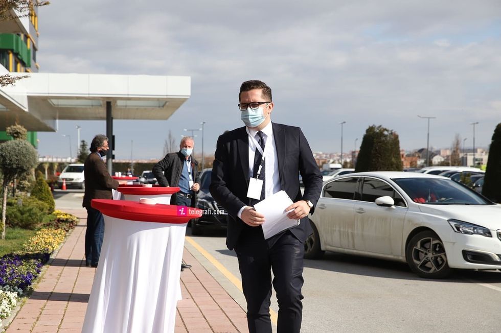 besian mustafa 2 tlg