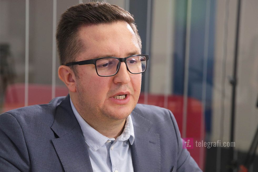 Besian Mustafa interviste foto Ridvan Slivova 7